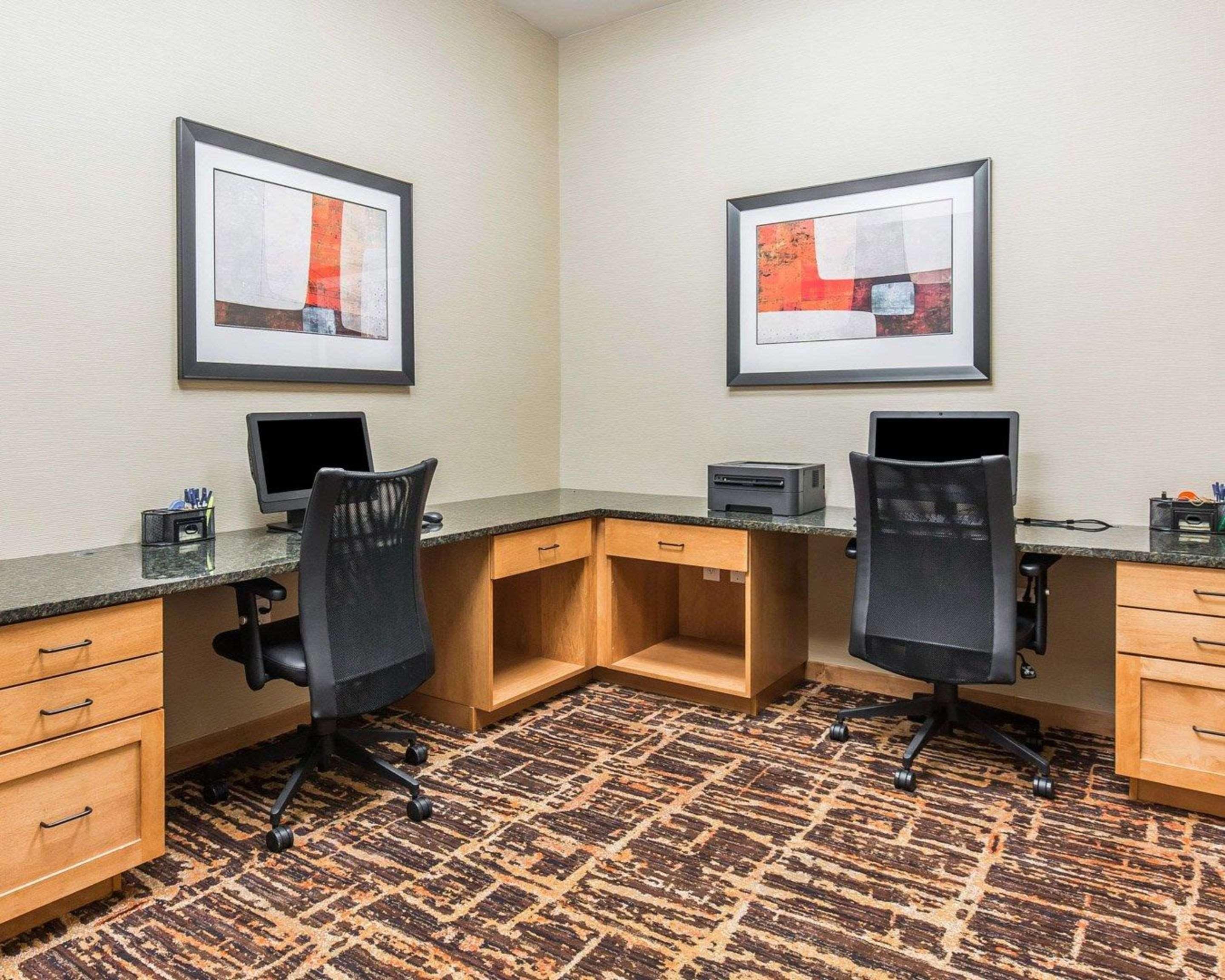 Mainstay Suites Sidney - Medical Center Buitenkant foto