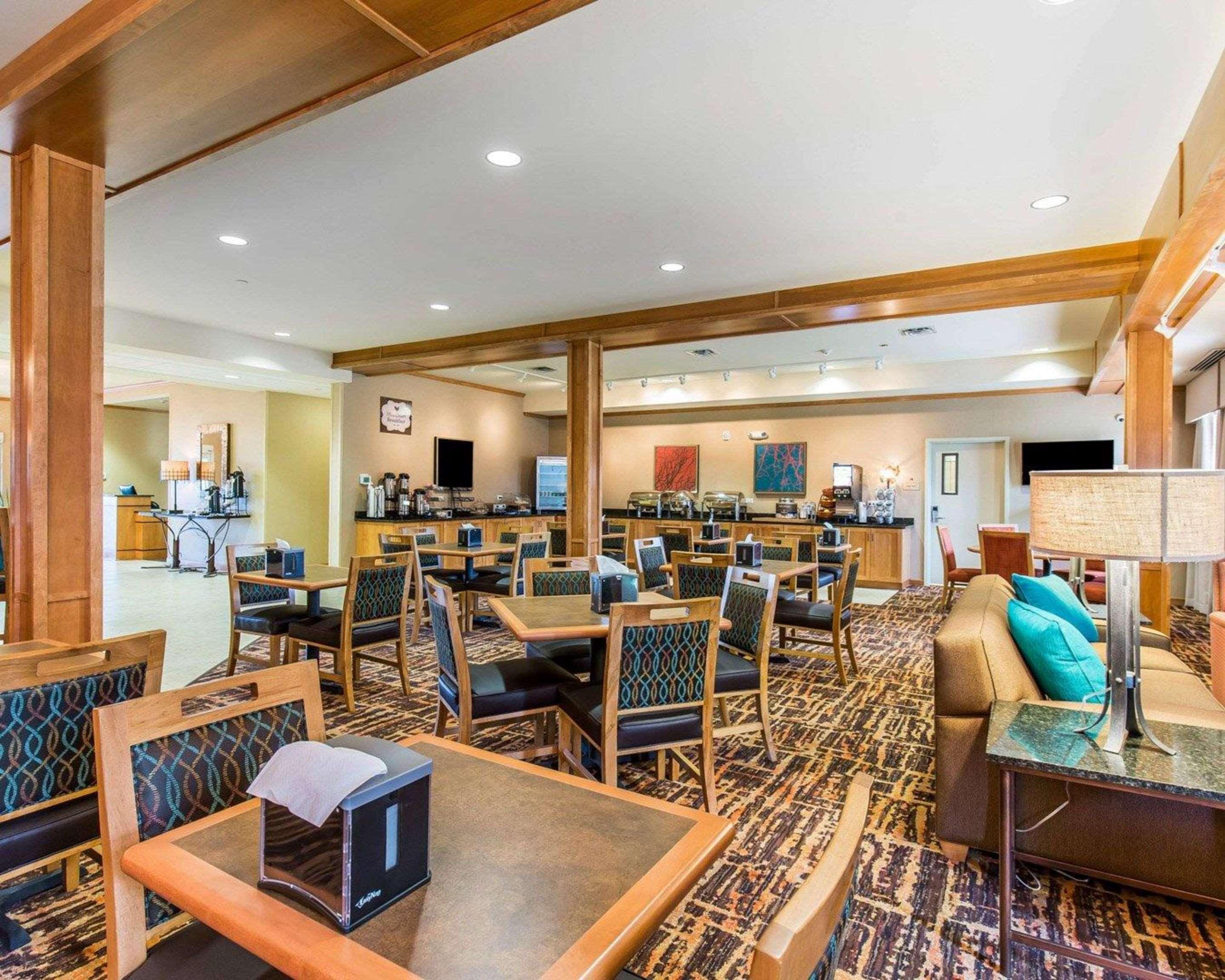 Mainstay Suites Sidney - Medical Center Buitenkant foto