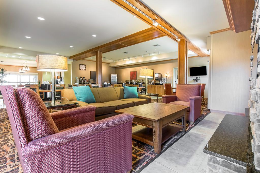 Mainstay Suites Sidney - Medical Center Buitenkant foto