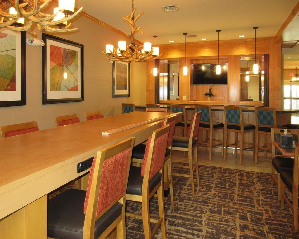 Mainstay Suites Sidney - Medical Center Buitenkant foto
